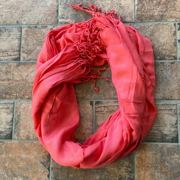 Coral/ pink scarf - Picture 1 of 4
